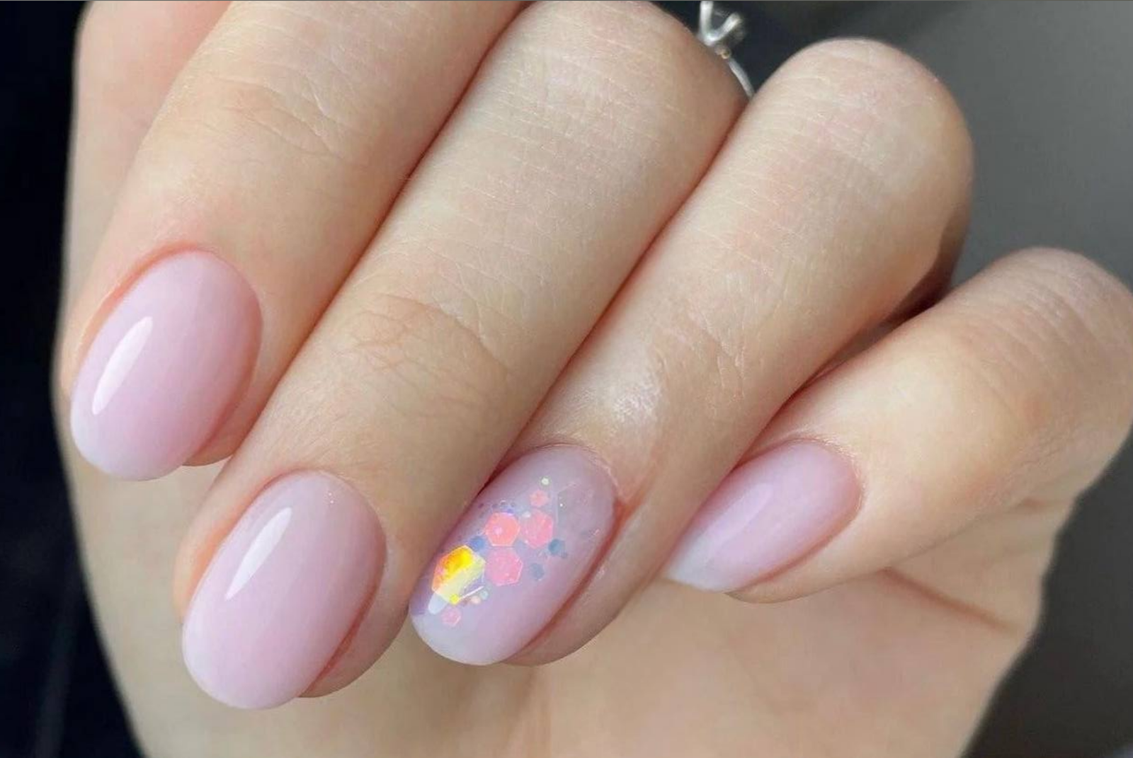 Servicio de nivelación de uñas naturales